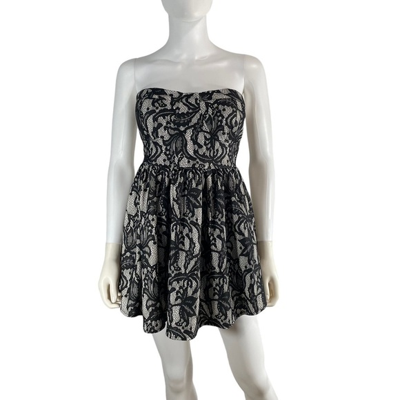 Charlotte Russe Sleeveless Strapless Mini Lace Cocktail Dress Black White Small - Picture 10 of 11